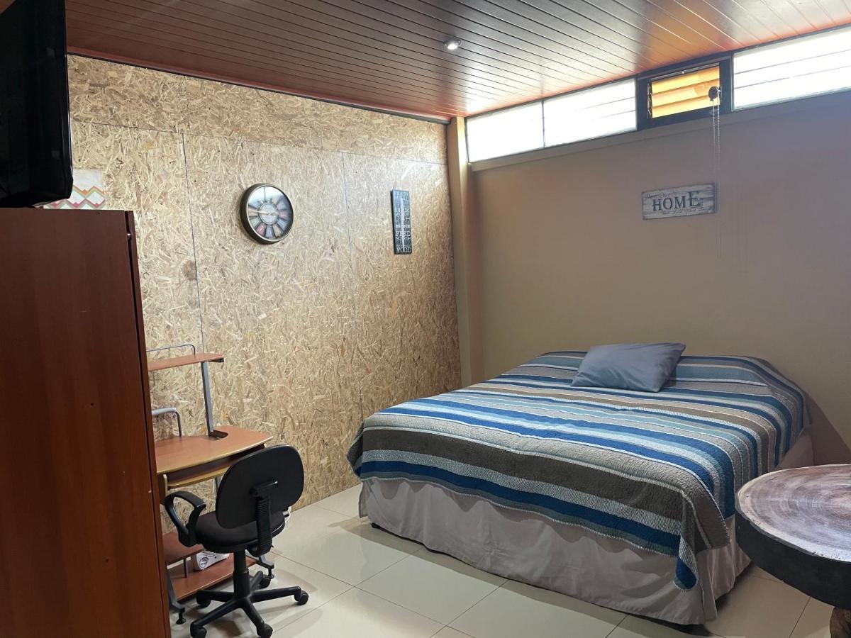 Apartamento HuehueLoft1 estacionamiento y wifi Huehuetenango Exterior foto
