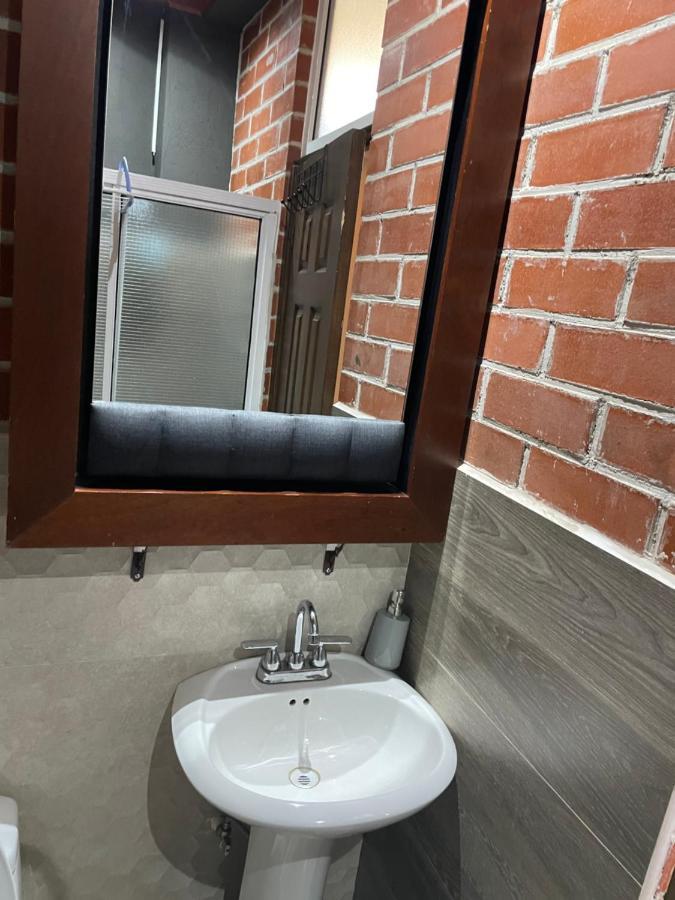 Apartamento HuehueLoft1 estacionamiento y wifi Huehuetenango Exterior foto